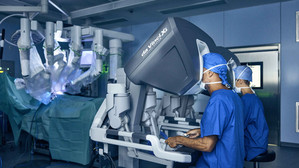 Roboterassistierte Chirurgie - Foto: Intuitive Surgical Operations Inc.